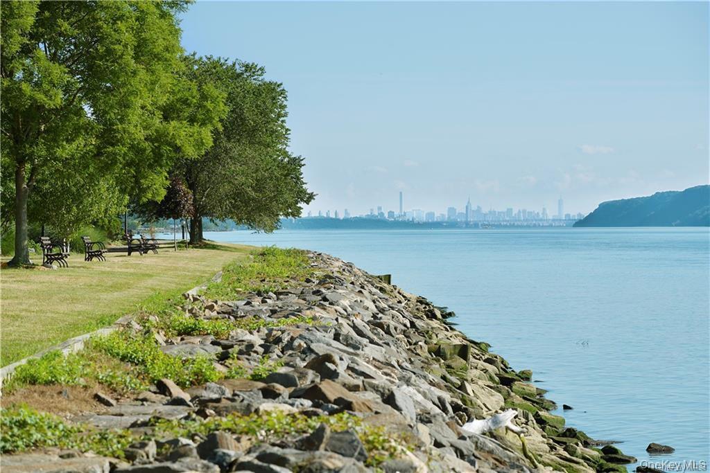 140 N Broadway # R-4, Irvington, NY 10533