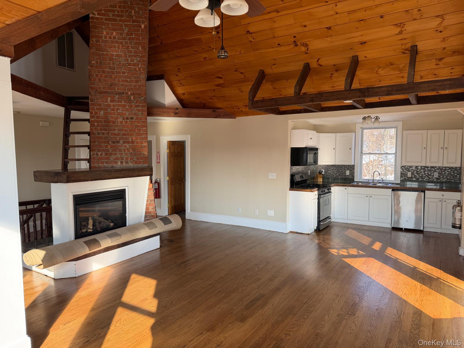 54 N Broadway, Tarrytown, NY 10591