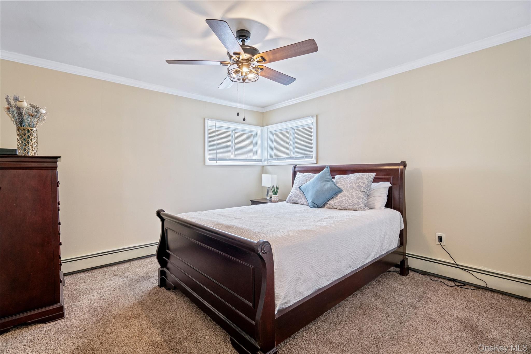 68 Summer Lane, Hicksville, NY 11801