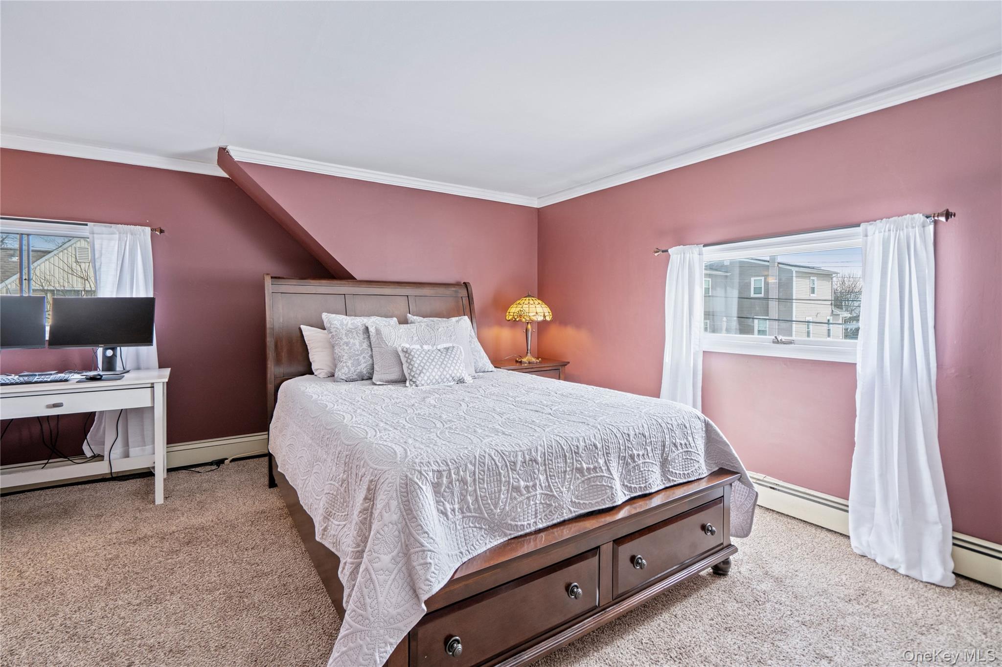 68 Summer Lane, Hicksville, NY 11801