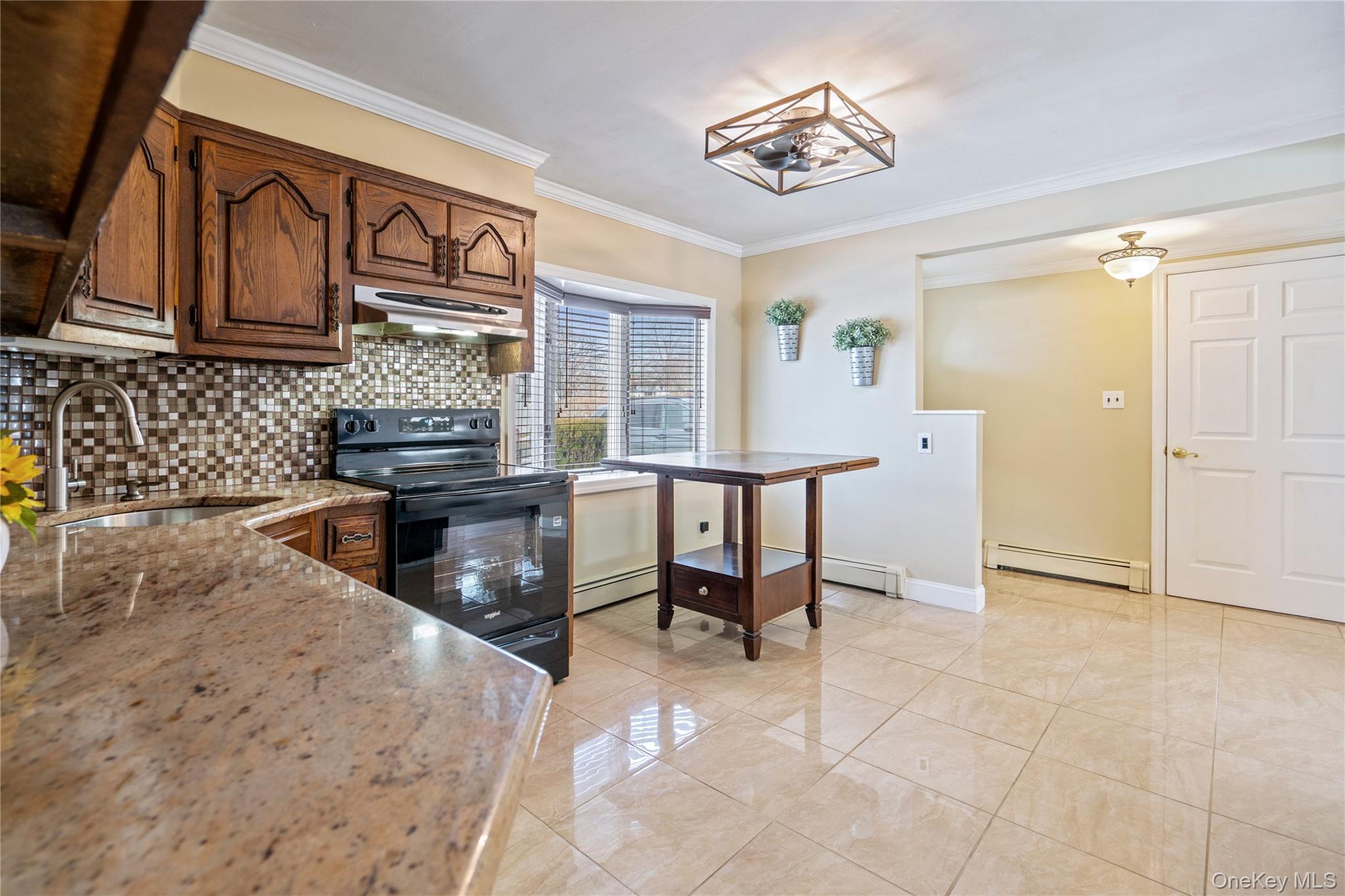 68 Summer Lane, Hicksville, NY 11801