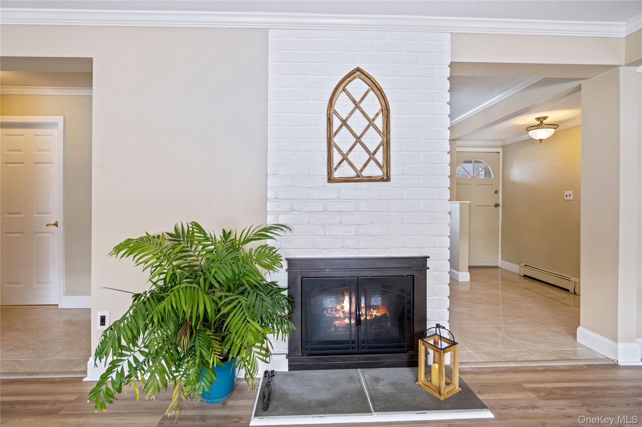 68 Summer Lane, Hicksville, NY 11801