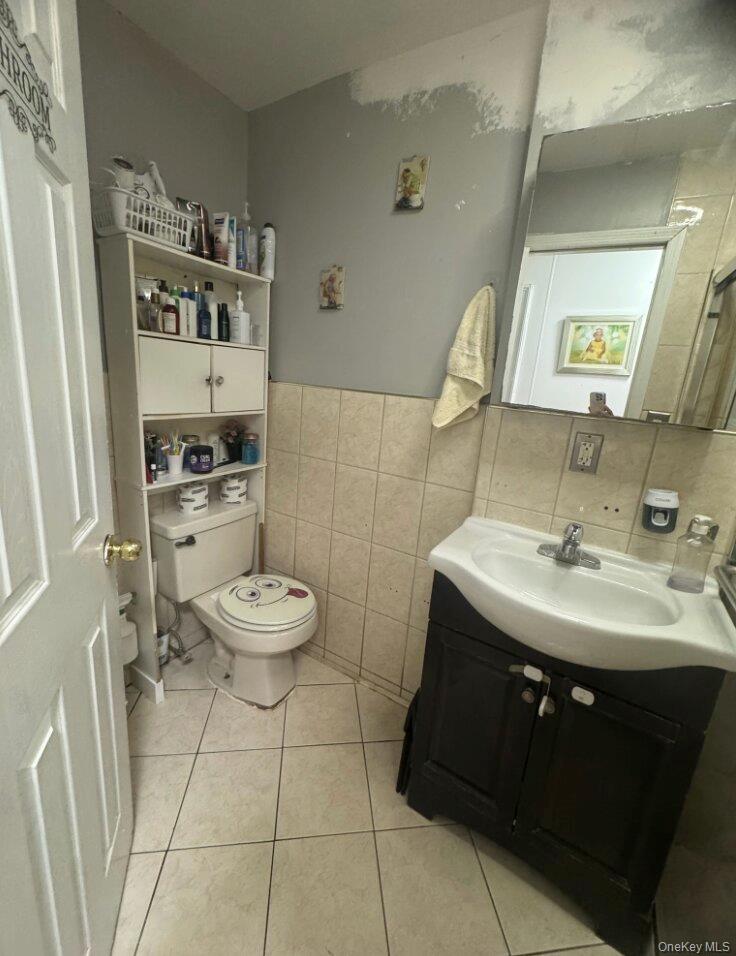 272 Nichols Avenue, Brooklyn, NY 11208