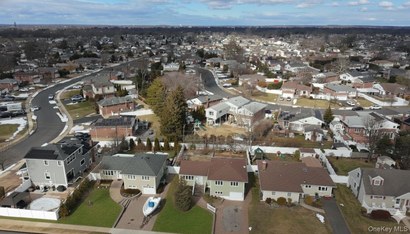 4057 Eve Drive, Seaford, NY 11783