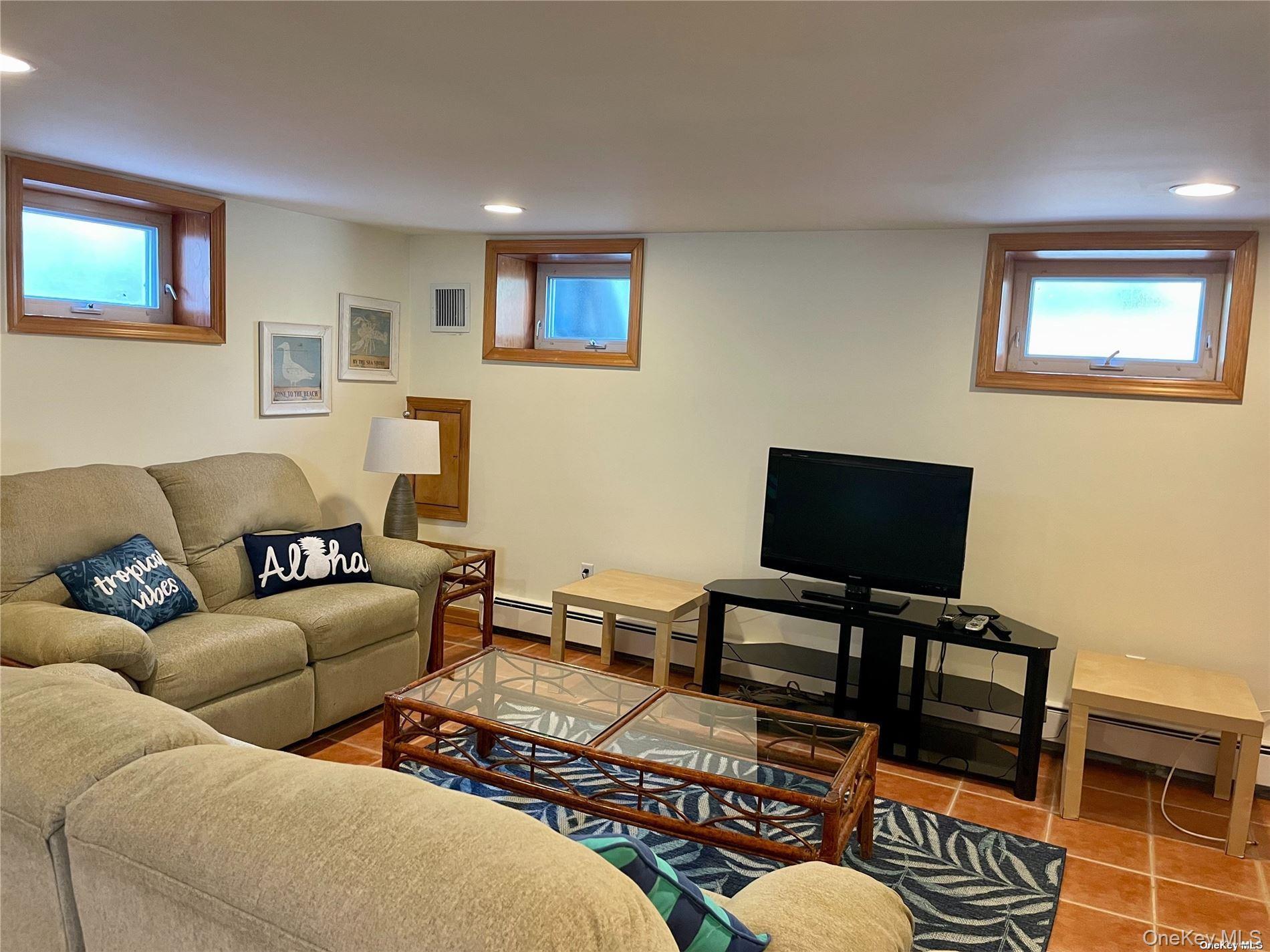 89 Lynbrook, Point Lookout, NY 11569