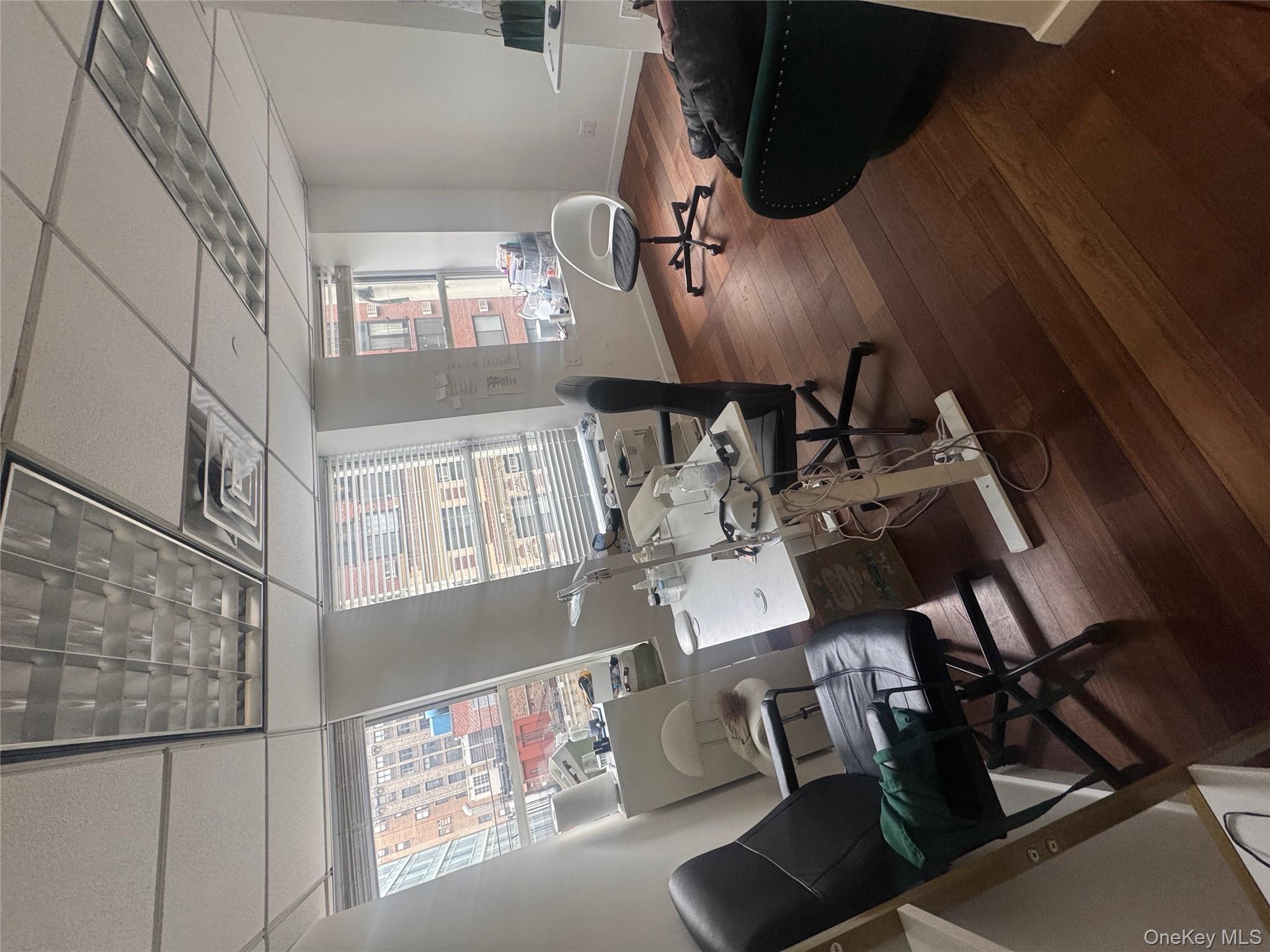 315 Fifth Ave Fifth Avenue, New York (Manhattan), NY 10016