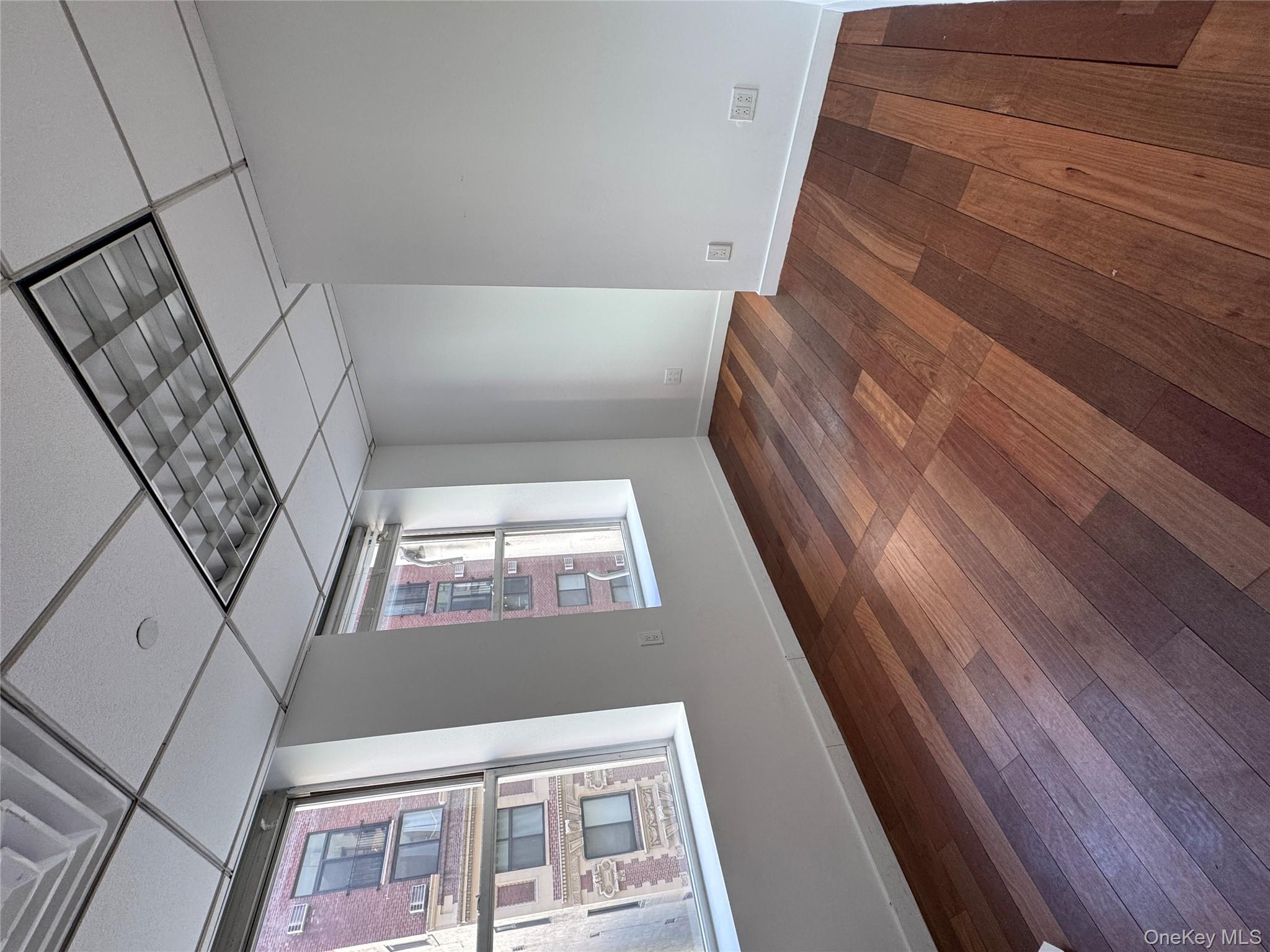 315 Fifth Ave Fifth Avenue, New York (Manhattan), NY 10016