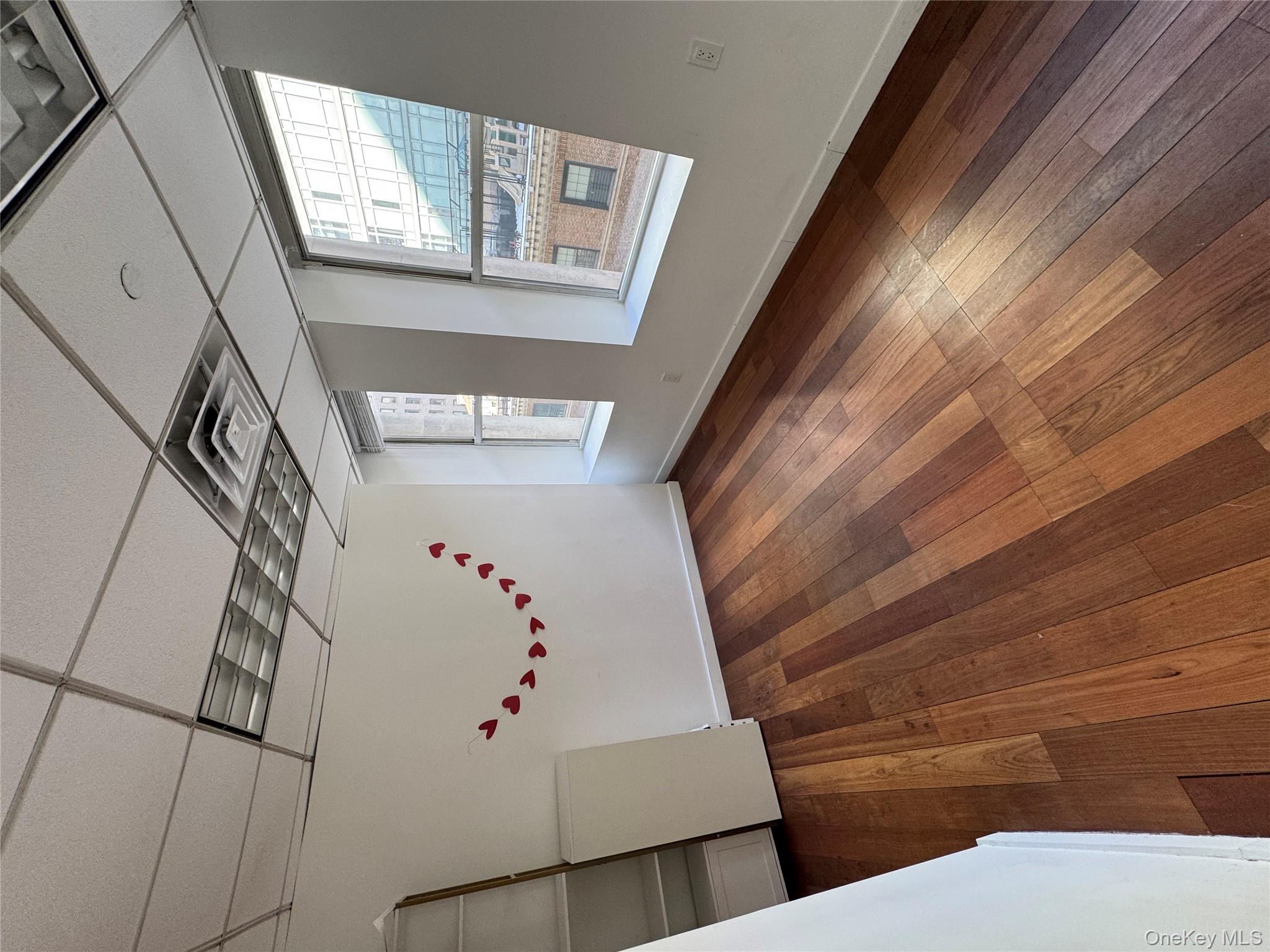 315 Fifth Ave Fifth Avenue, New York (Manhattan), NY 10016