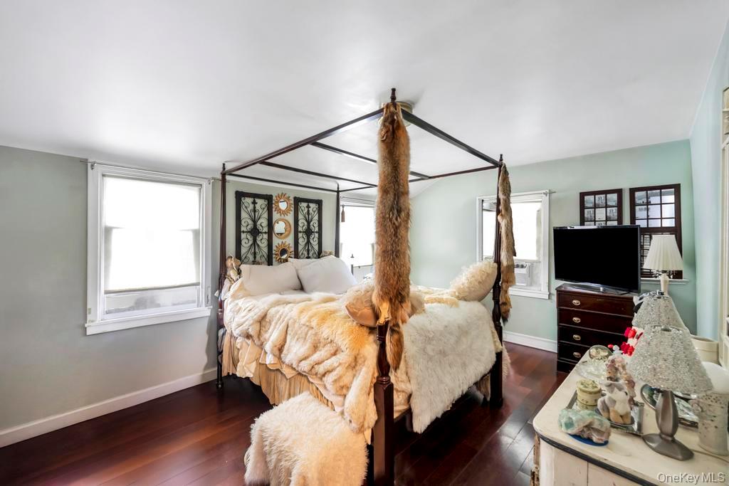 13 Crystal Street, Elmont, NY 11003