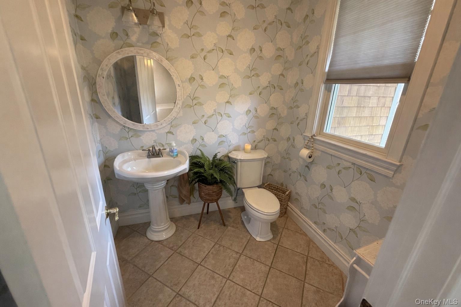 2465 Fairway Drive, Cutchogue, NY 11935