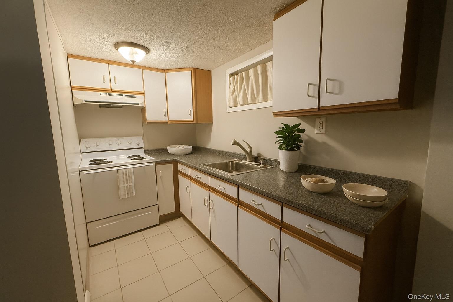 1321 Manor Lane, Bay Shore, NY 11706