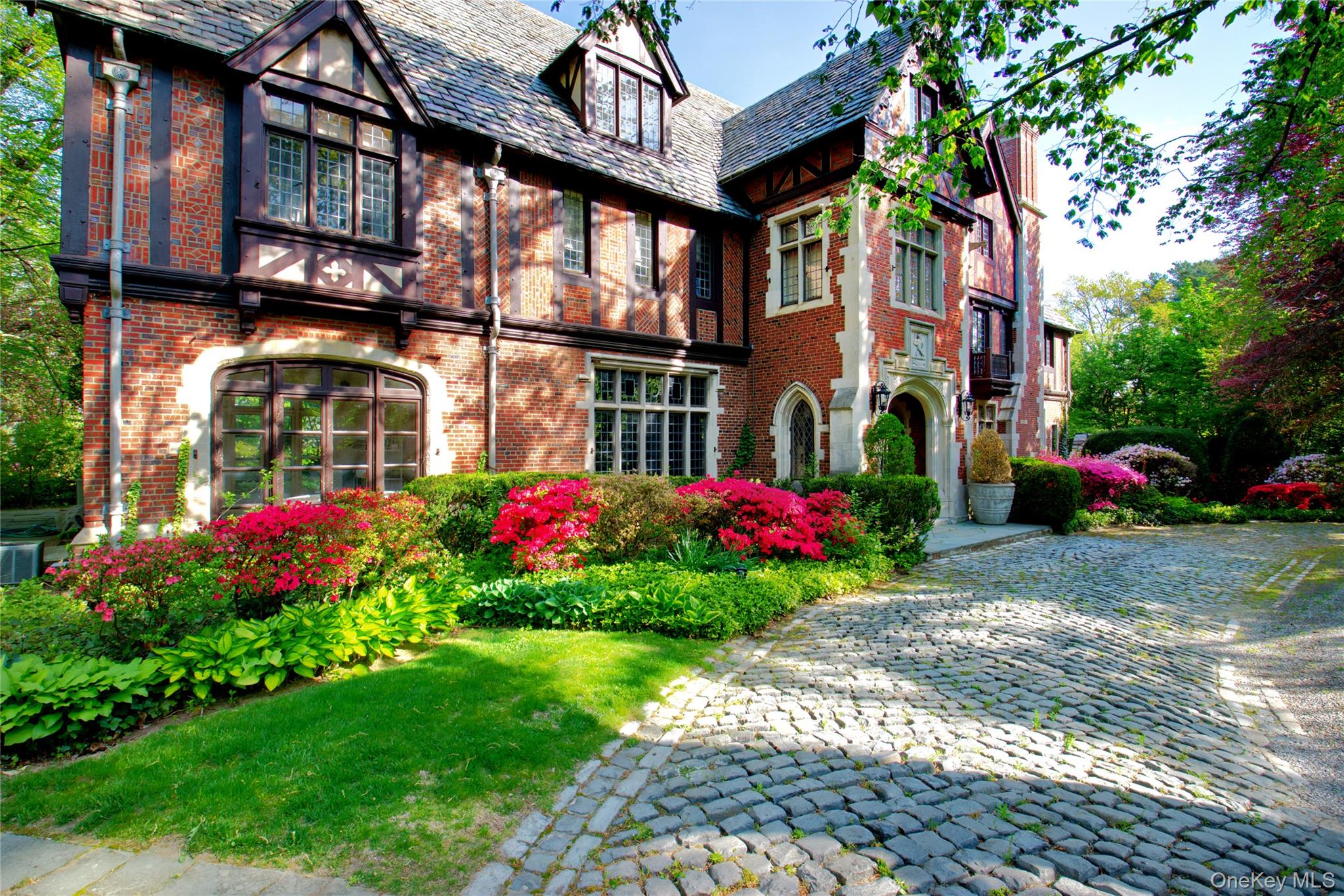 107 Bayview Road, Manhasset, NY 11030