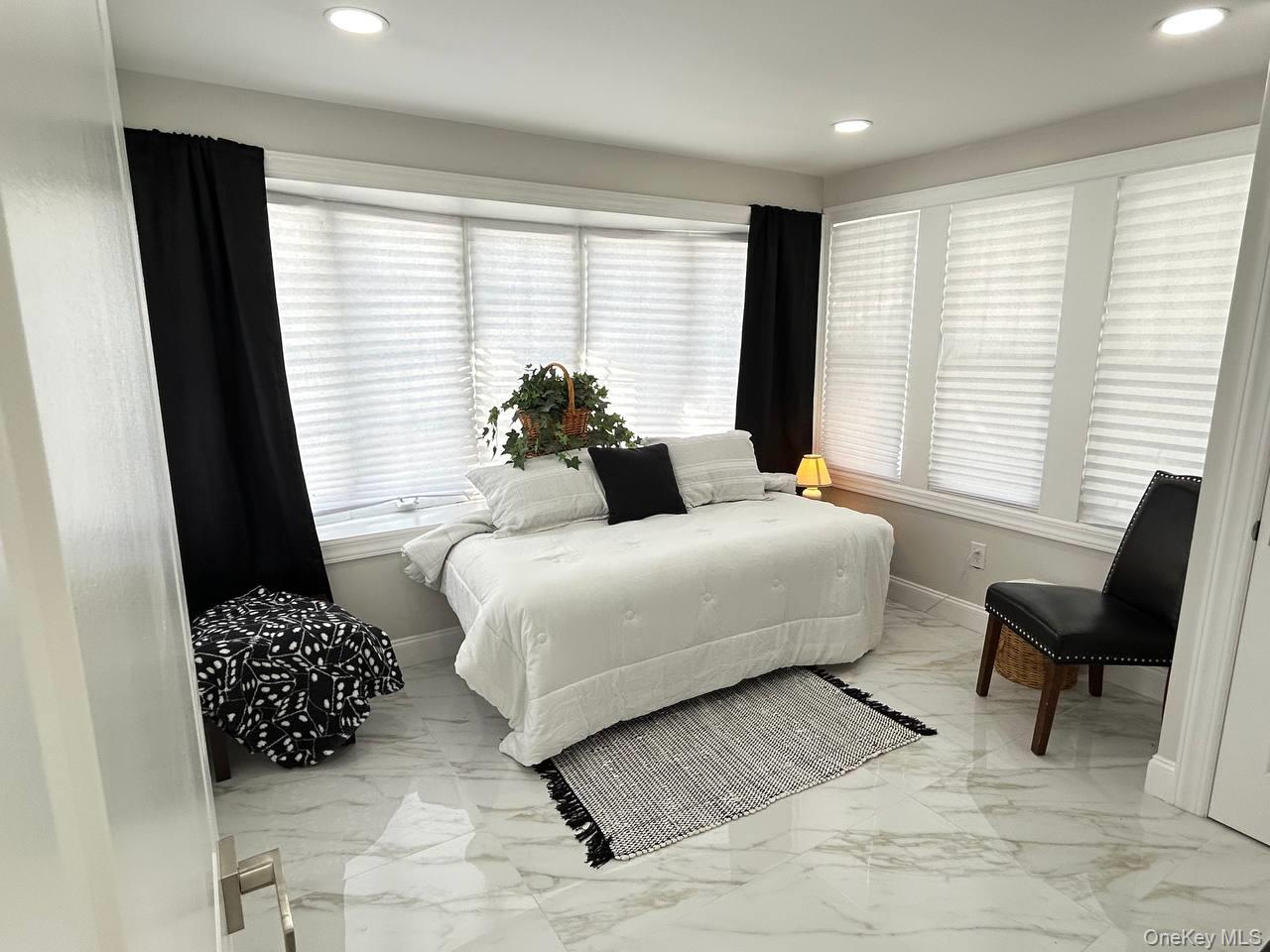 53 Lee Avenue, Valley Stream, NY 11581