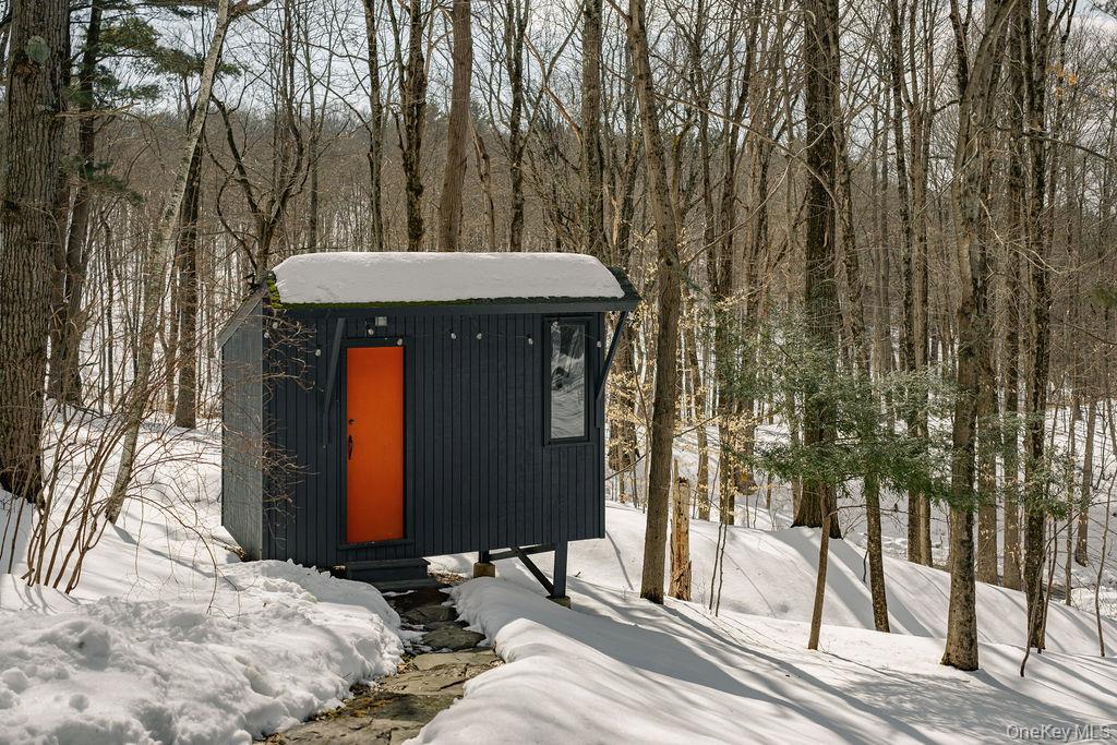 1738 County Route 10, Ancram, NY 12502