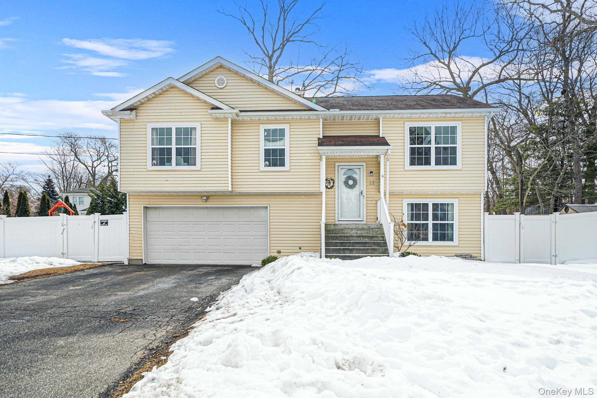 22 Poseidon Road, Rocky Point, NY 11778