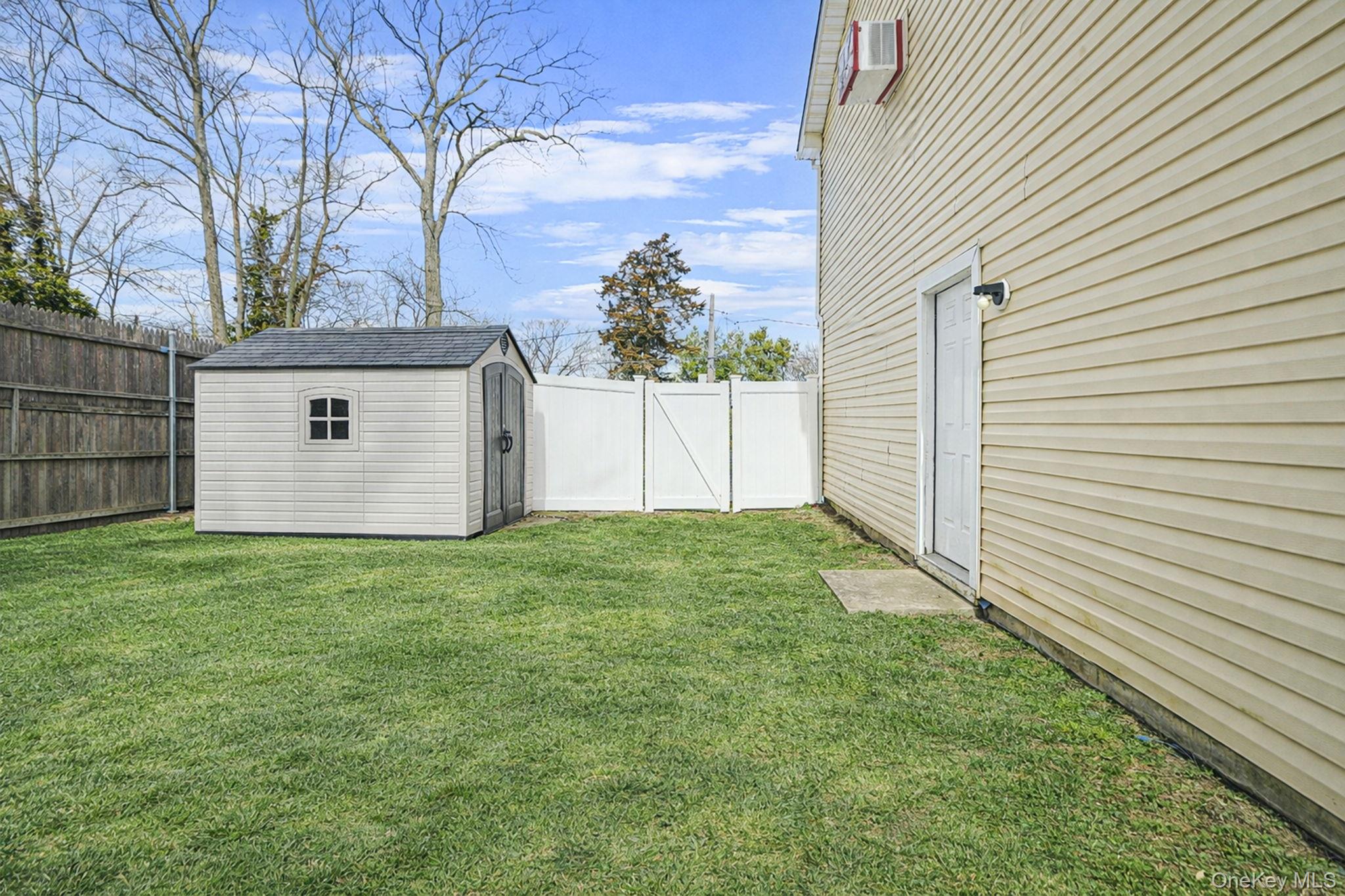 22 Poseidon Road, Rocky Point, NY 11778