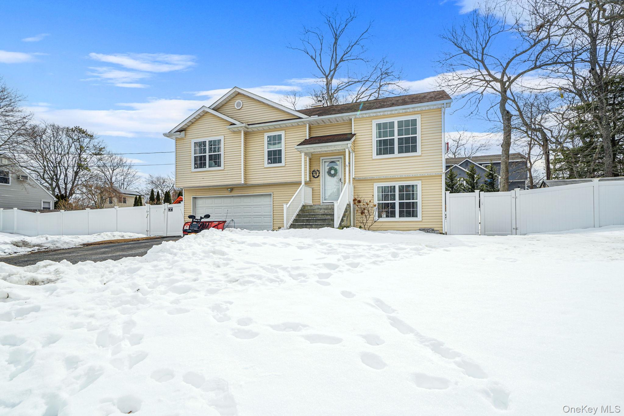 22 Poseidon Road, Rocky Point, NY 11778