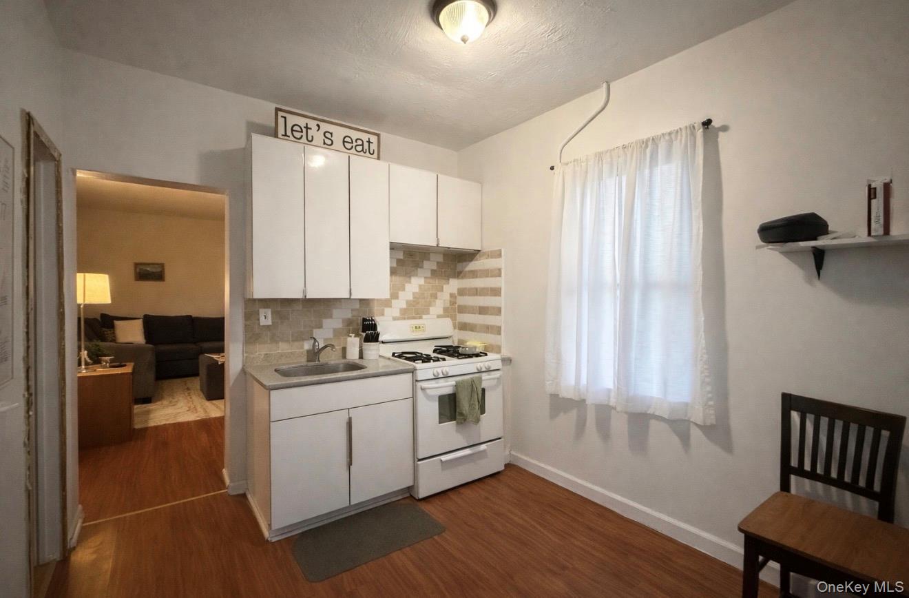 8 Vermont Street, Long Beach, NY 11561