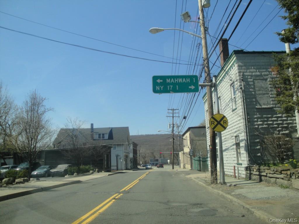 42 Wayne Avenue, Suffern, NY 10901