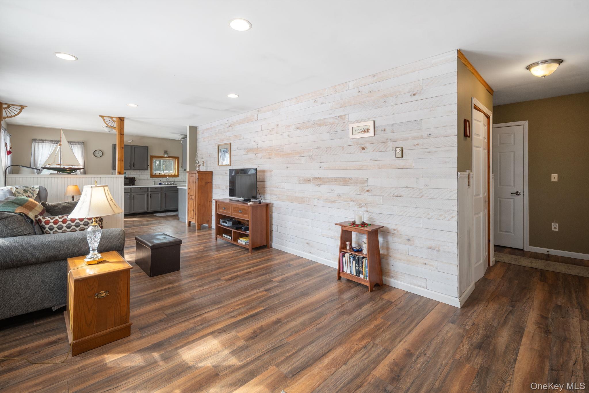 561 Grovenors Corners Road, Cobleskill, NY 12043