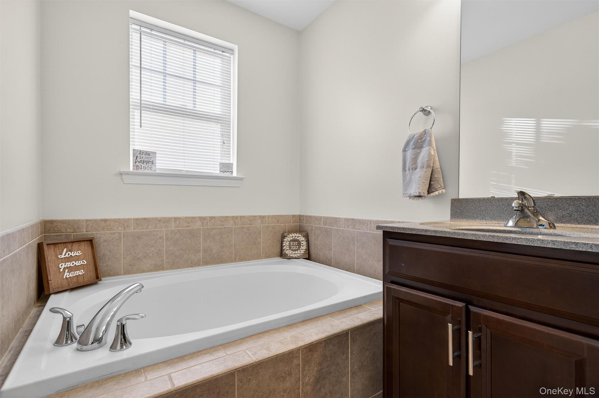 131 Meadow View Drive, Middletown, NY 10940