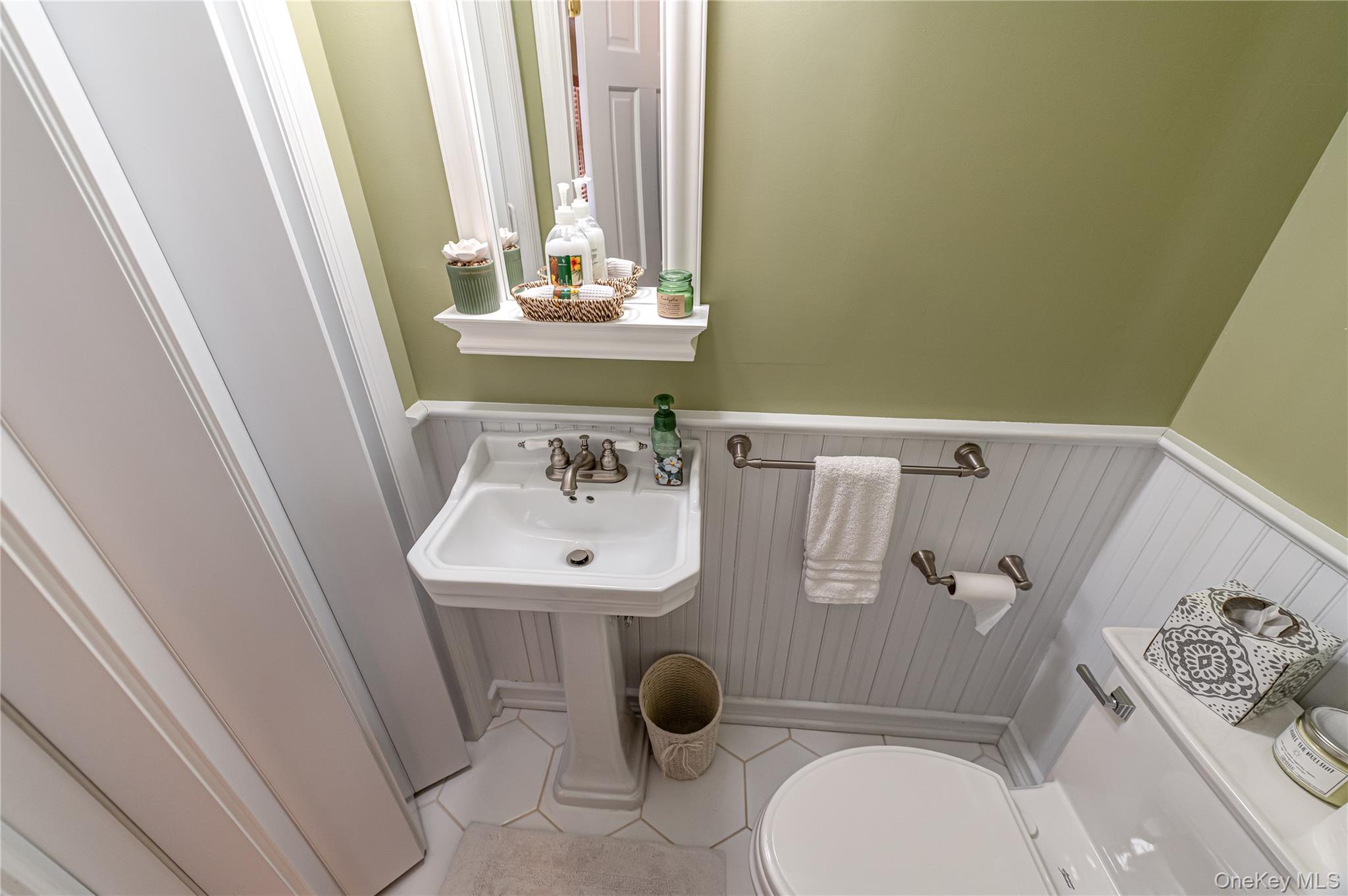 9 Storybook Lane, Saint James, NY 11780