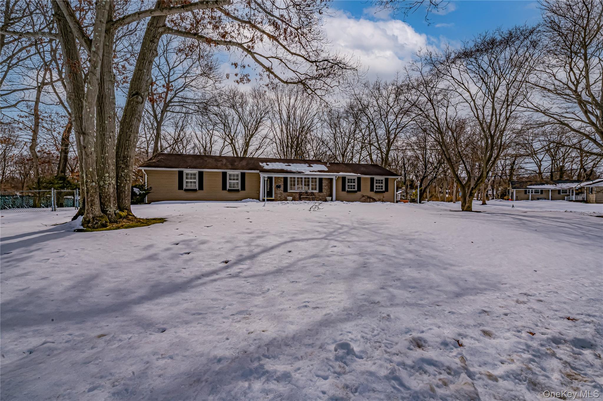 9 Storybook Lane, Saint James, NY 11780