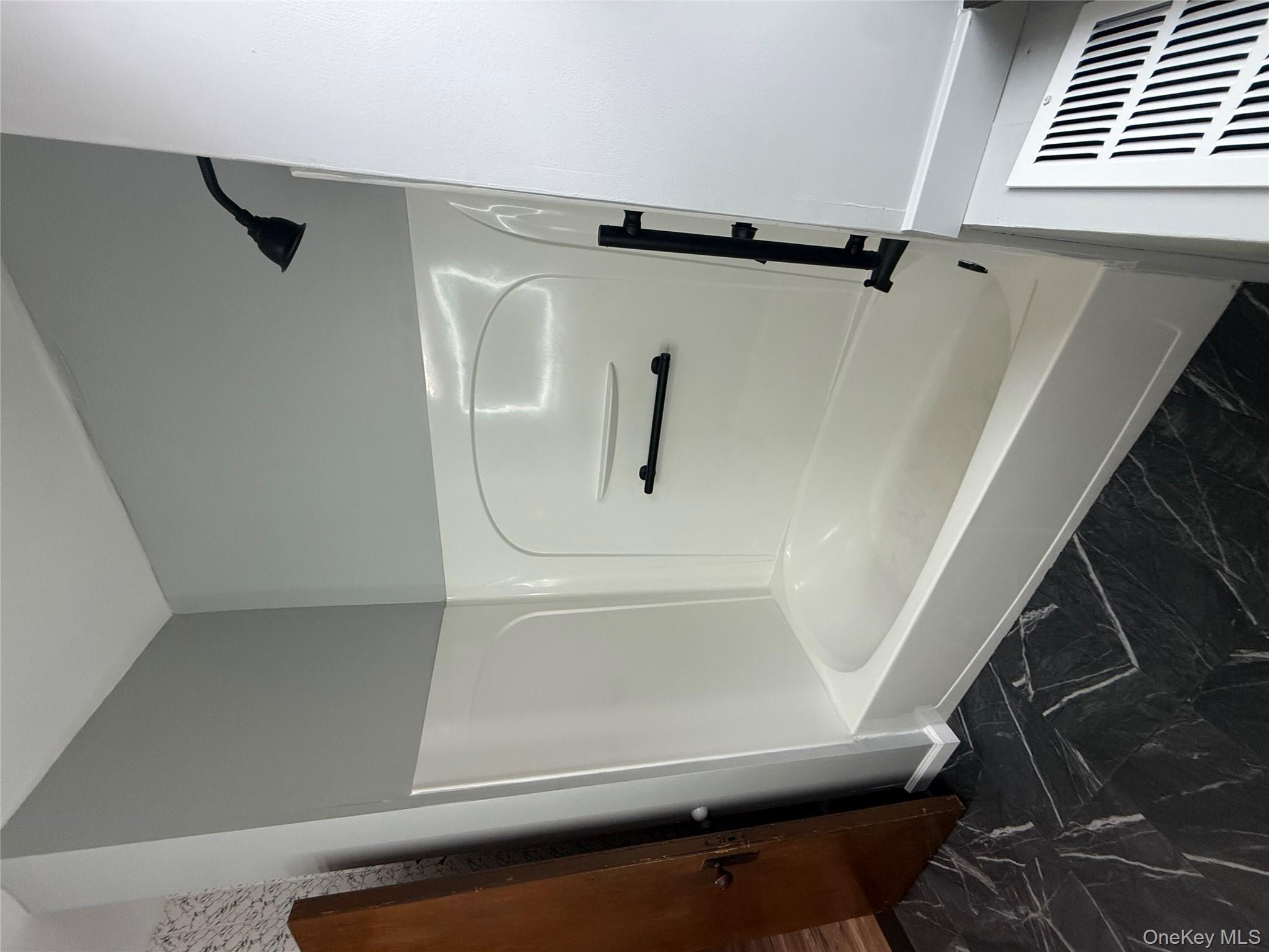 173 Mansion Street # 2, Poughkeepsie, NY 12601