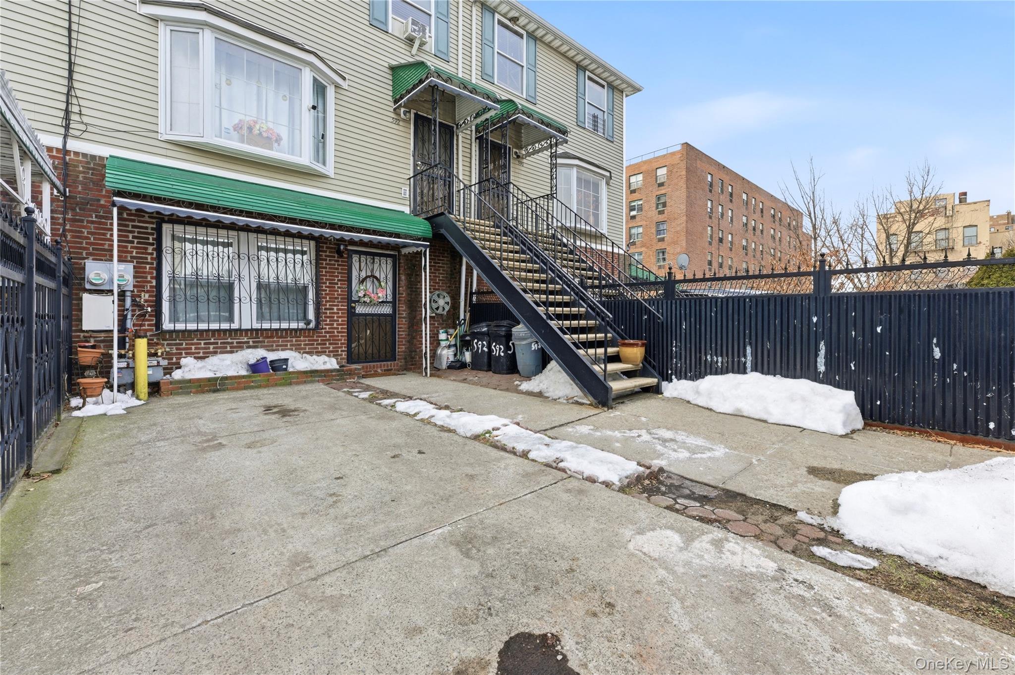 592 Beech Terrace, Bronx, NY 10454