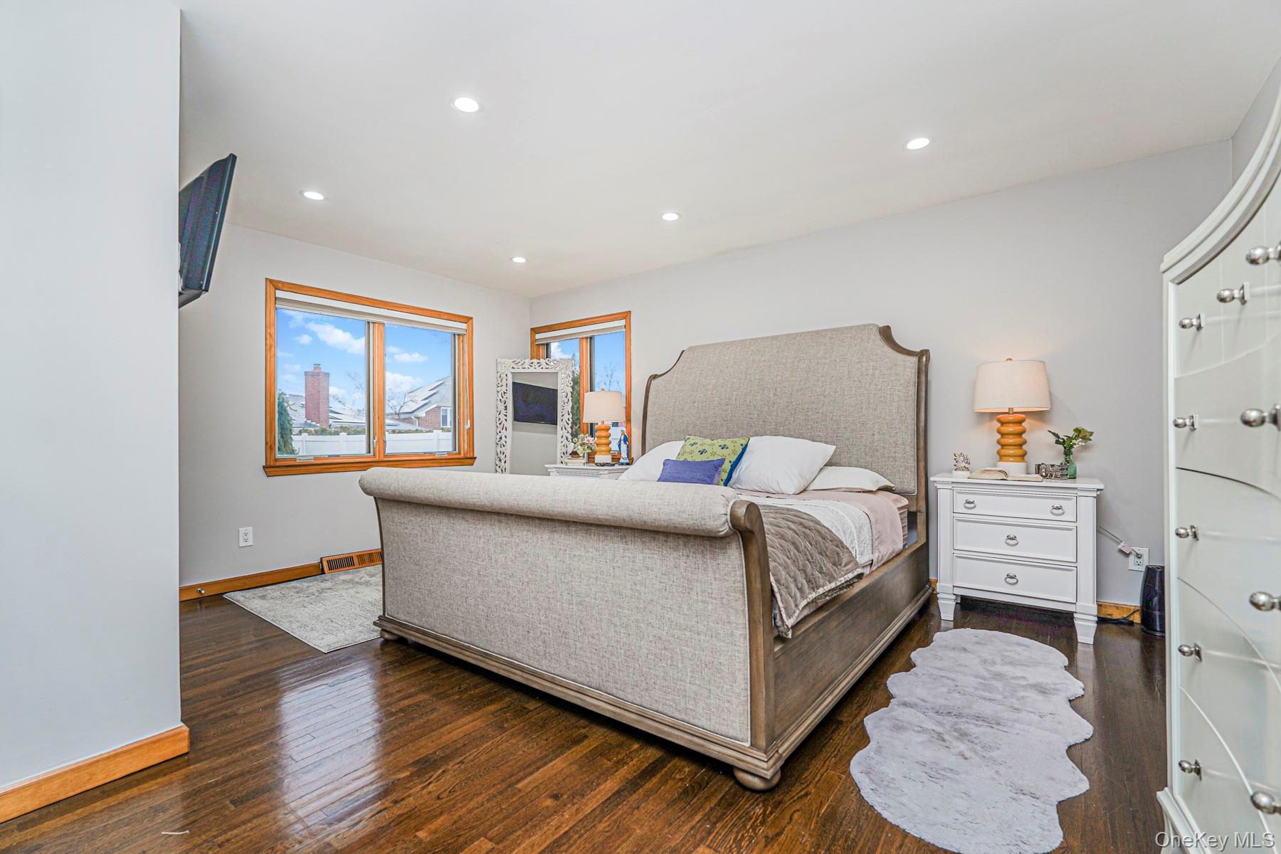 27 Witteman Place, Staten Island, NY 10301