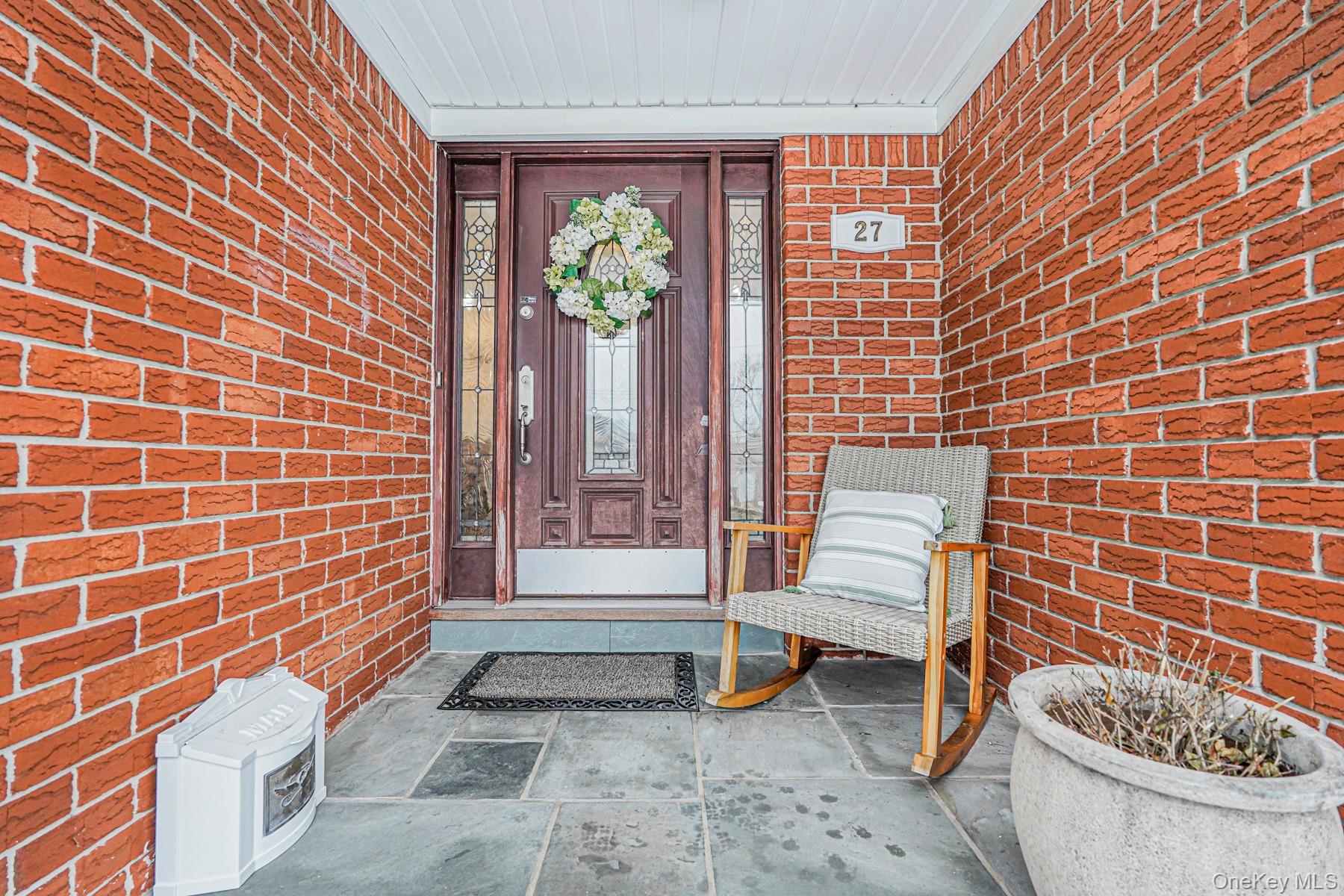 27 Witteman Place, Staten Island, NY 10301