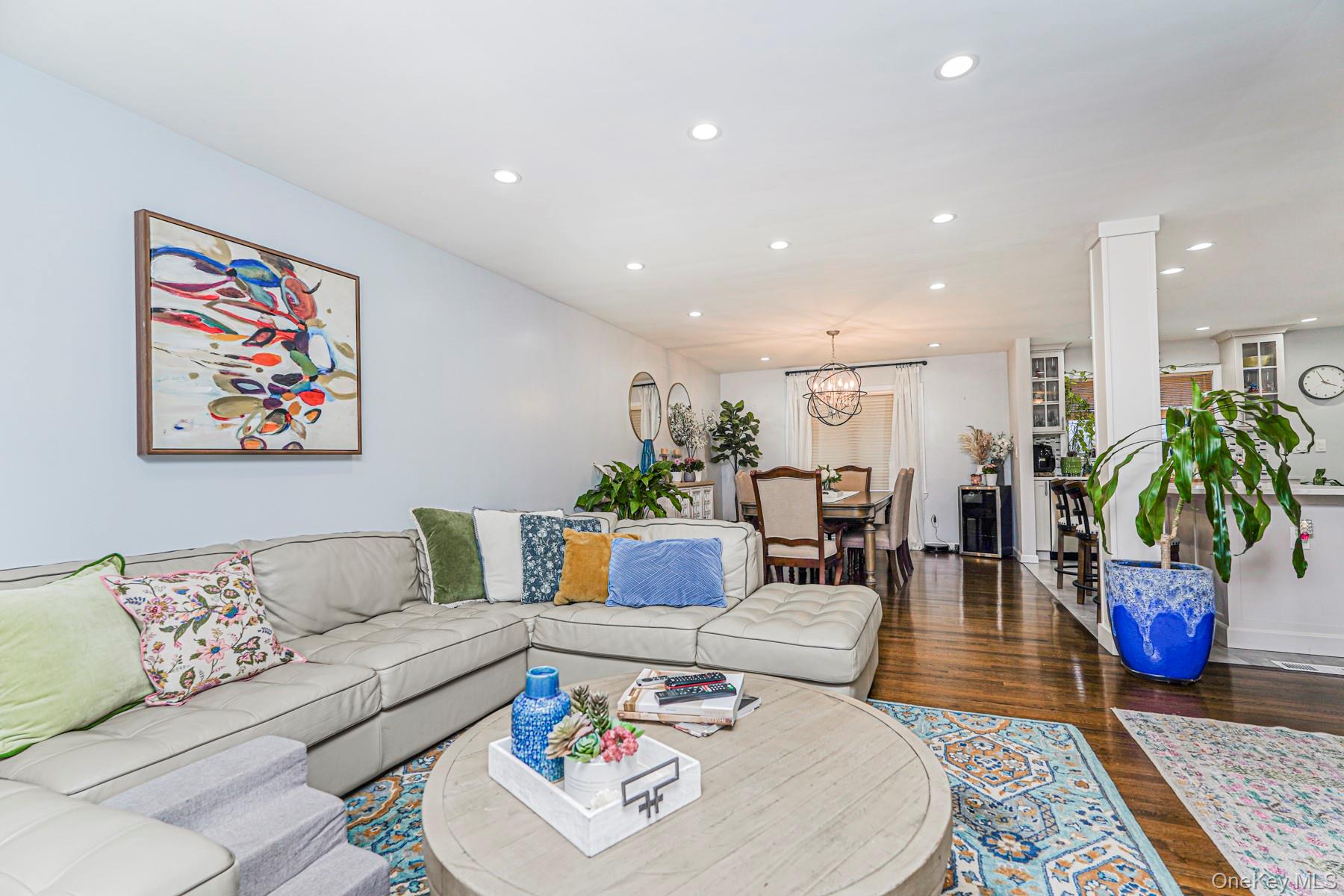 27 Witteman Place, Staten Island, NY 10301