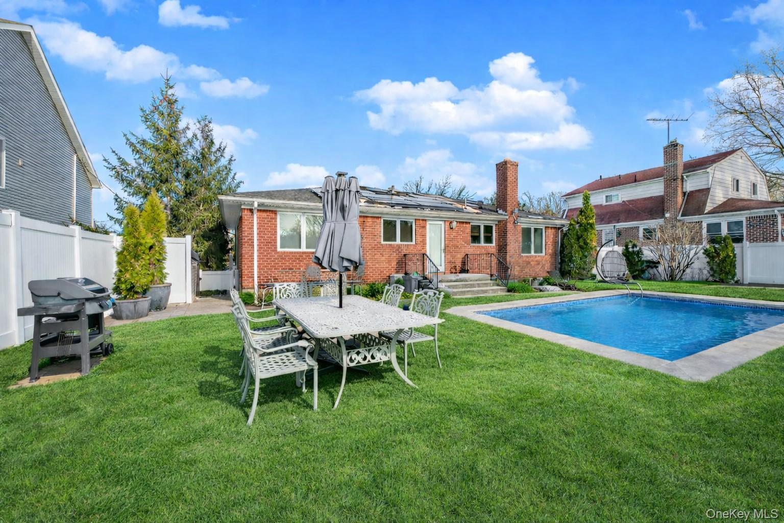 27 Witteman Place, Staten Island, NY 10301