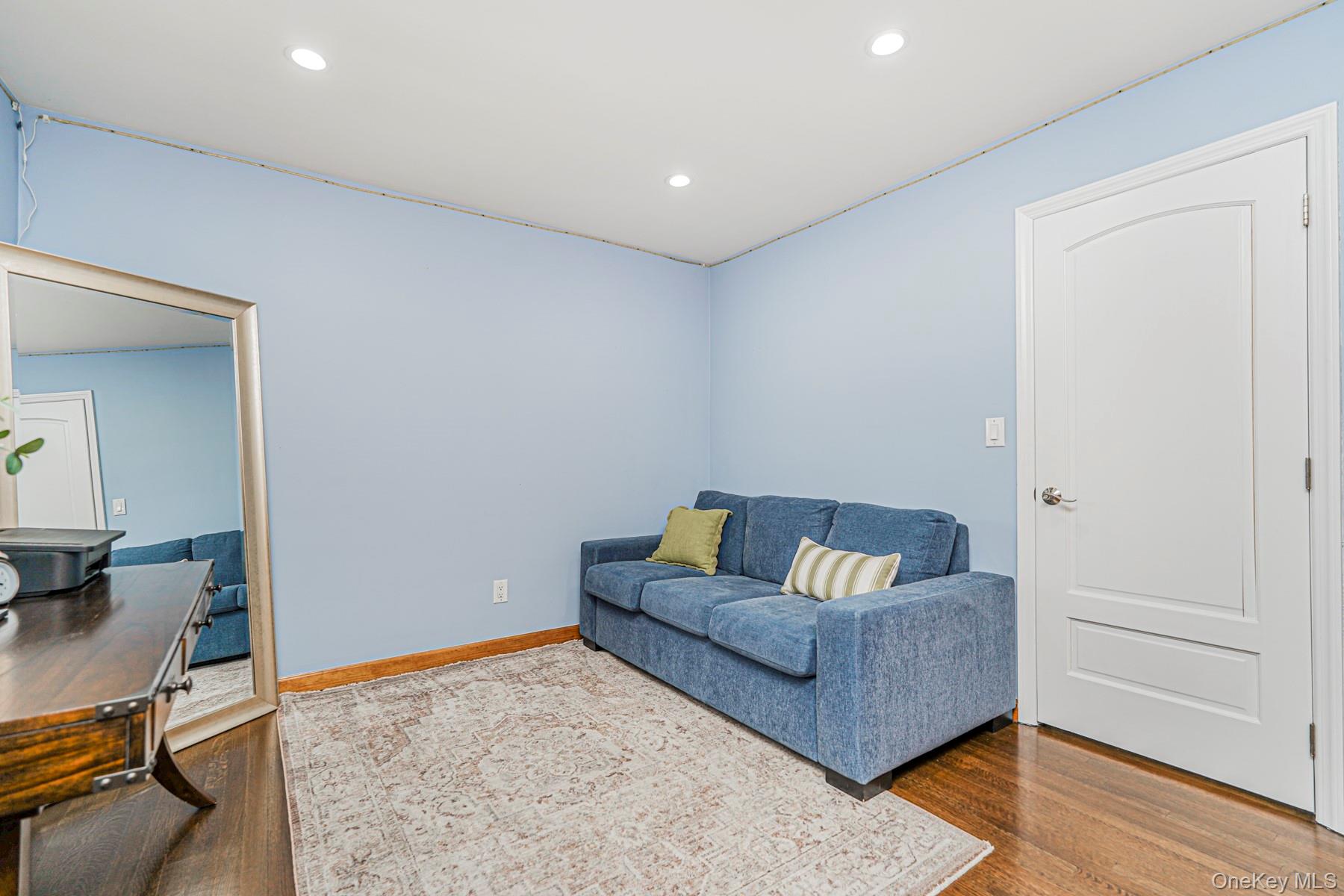 27 Witteman Place, Staten Island, NY 10301