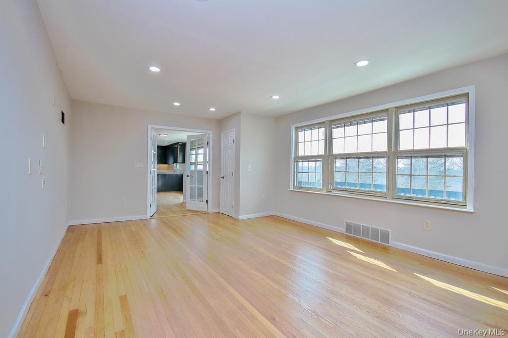 23 Robert Road, Poughkeepsie, NY 12603