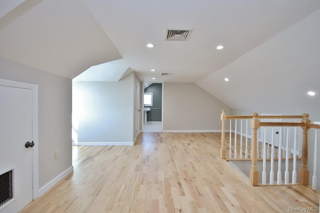 23 Robert Road, Poughkeepsie, NY 12603