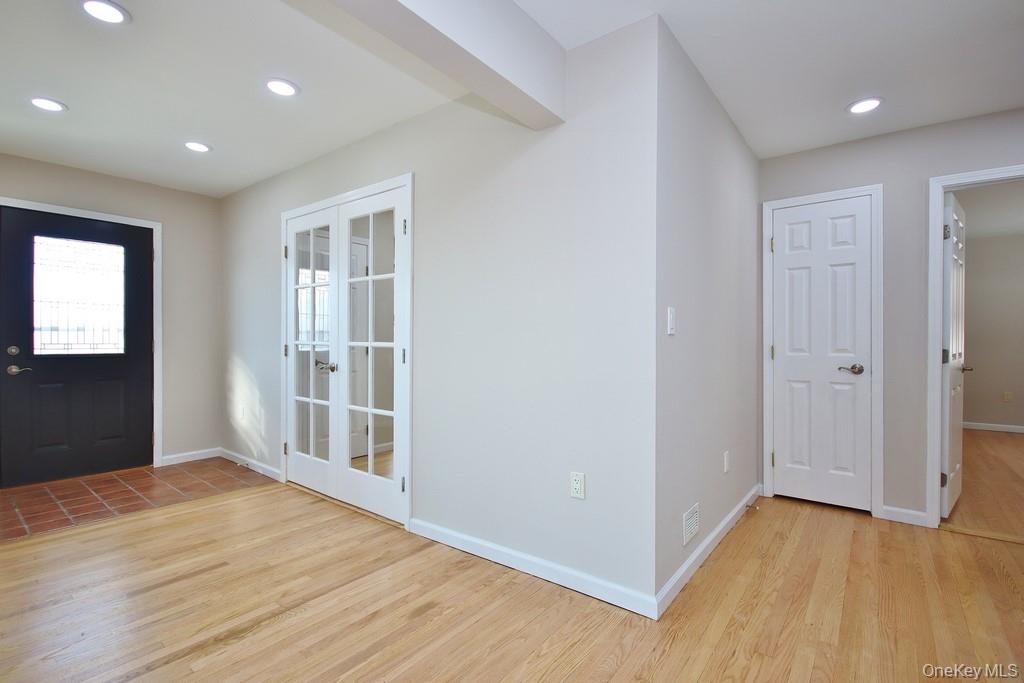 23 Robert Road, Poughkeepsie, NY 12603