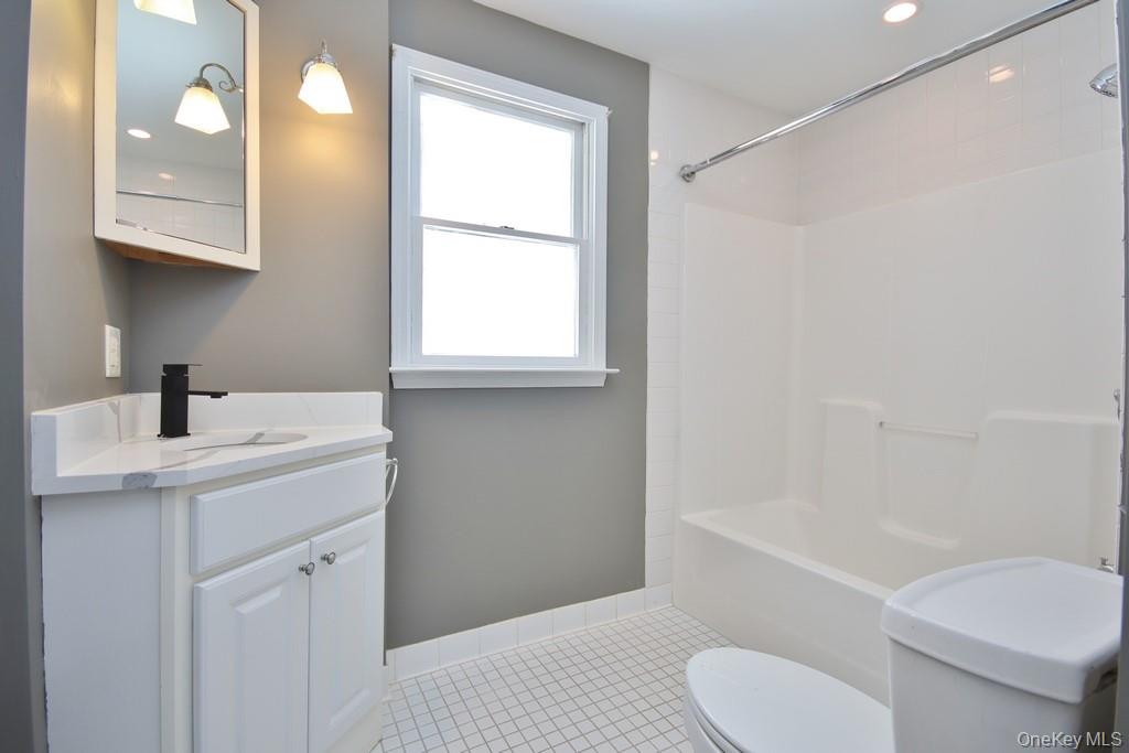 23 Robert Road, Poughkeepsie, NY 12603