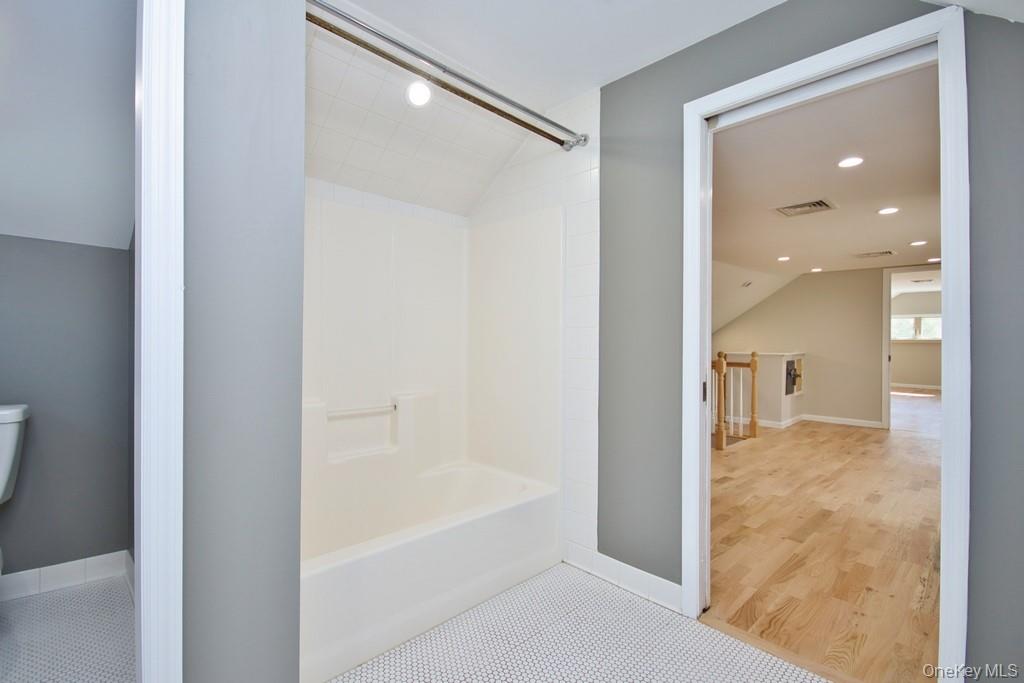 23 Robert Road, Poughkeepsie, NY 12603