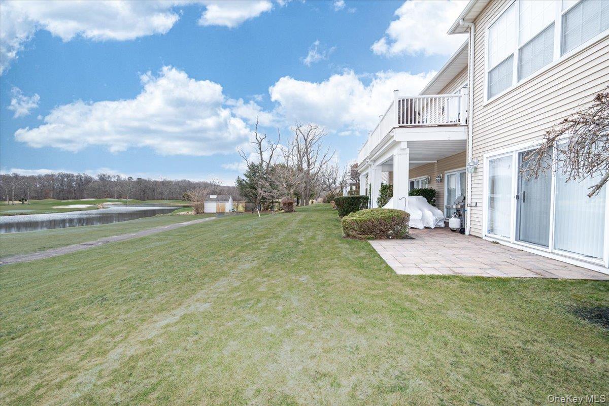 113 Windwatch Drive, Hauppauge, NY 11788