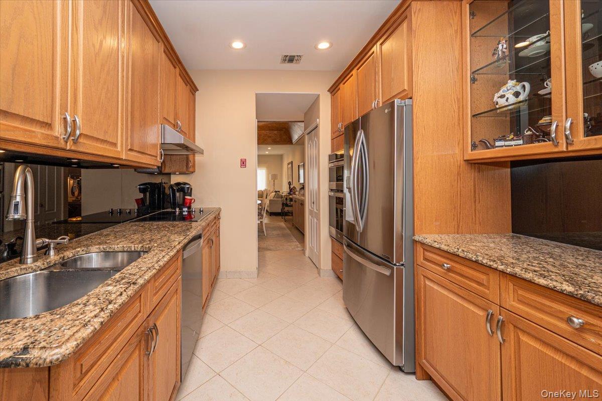 113 Windwatch Drive, Hauppauge, NY 11788