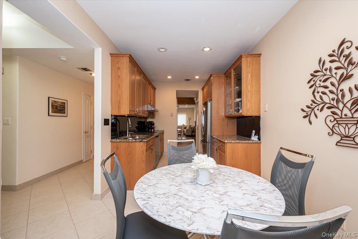 113 Windwatch Drive, Hauppauge, NY 11788