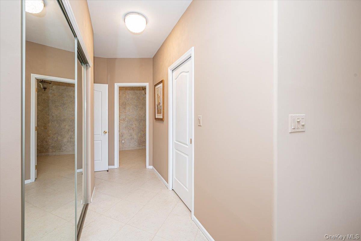 113 Windwatch Drive, Hauppauge, NY 11788