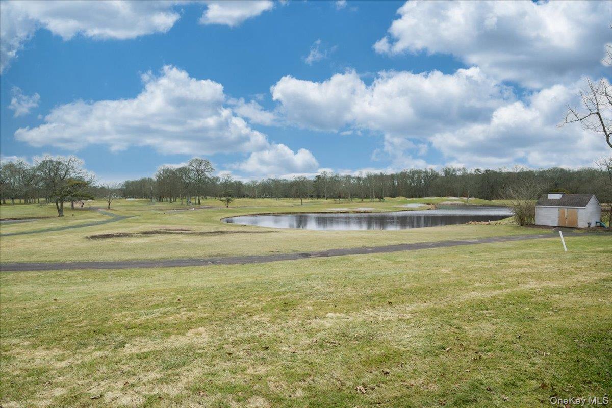 113 Windwatch Drive, Hauppauge, NY 11788