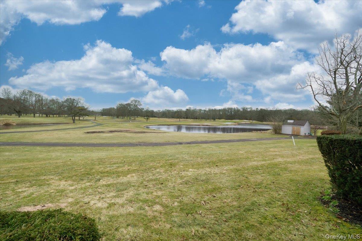 113 Windwatch Drive, Hauppauge, NY 11788