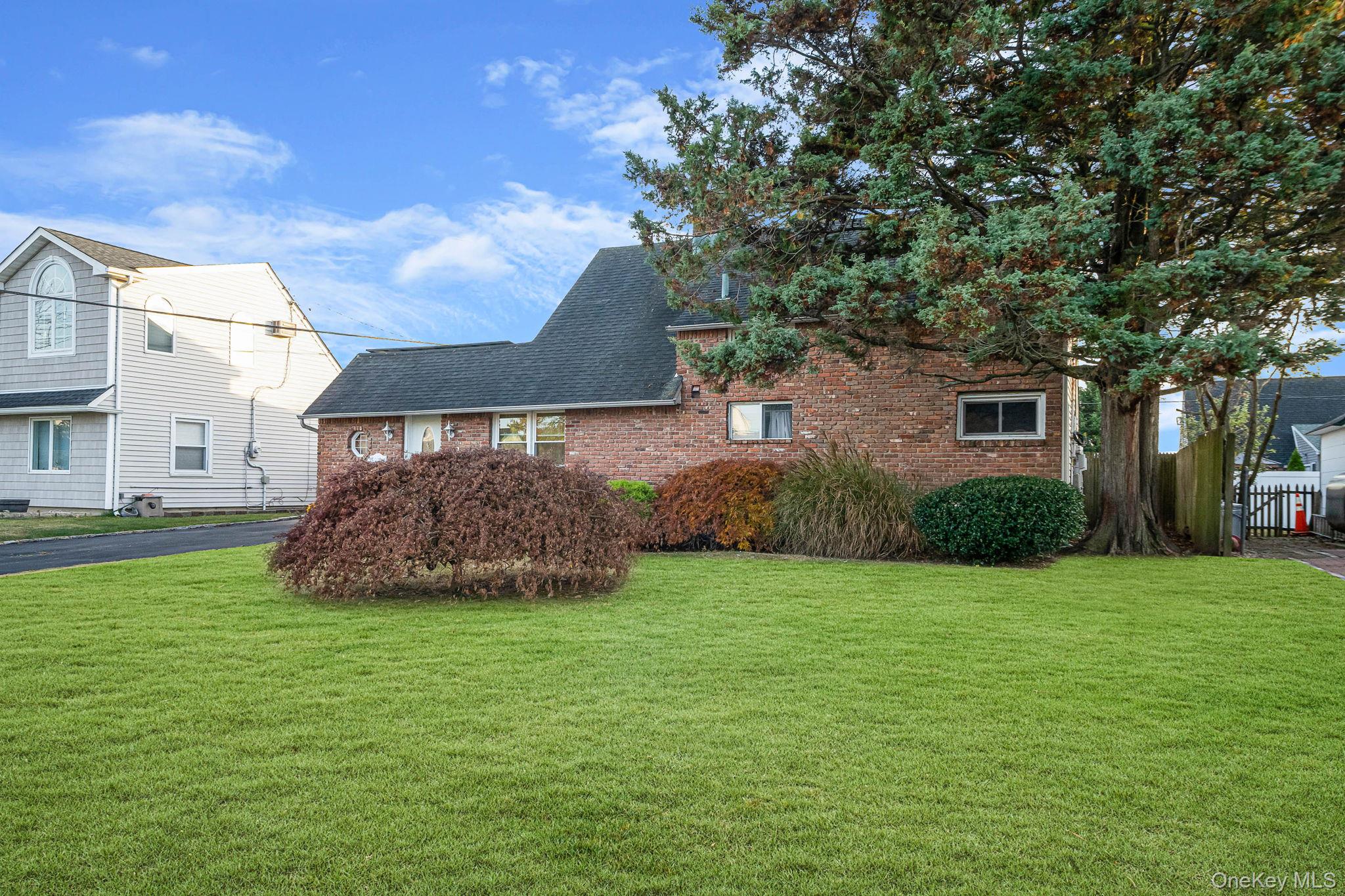 22 Bayberry Lane, Levittown, NY 11756