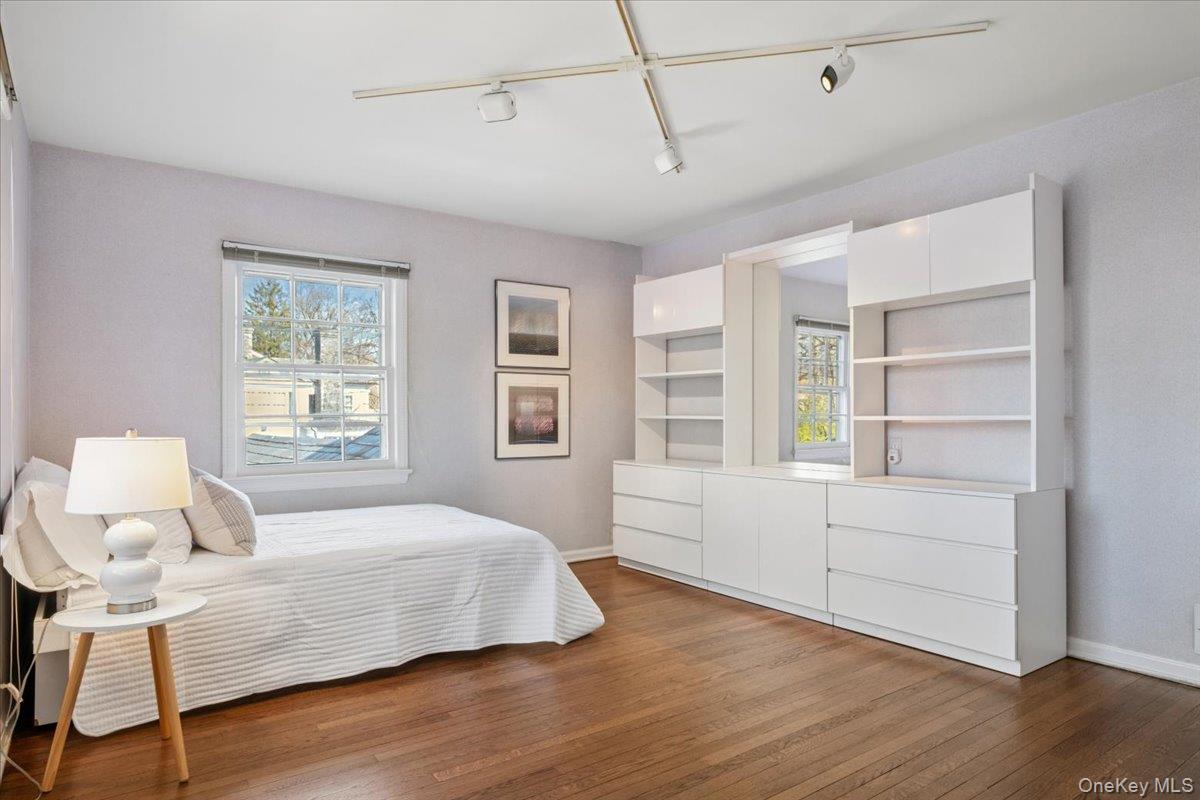 1 Normandy Lane, Scarsdale, NY 10583