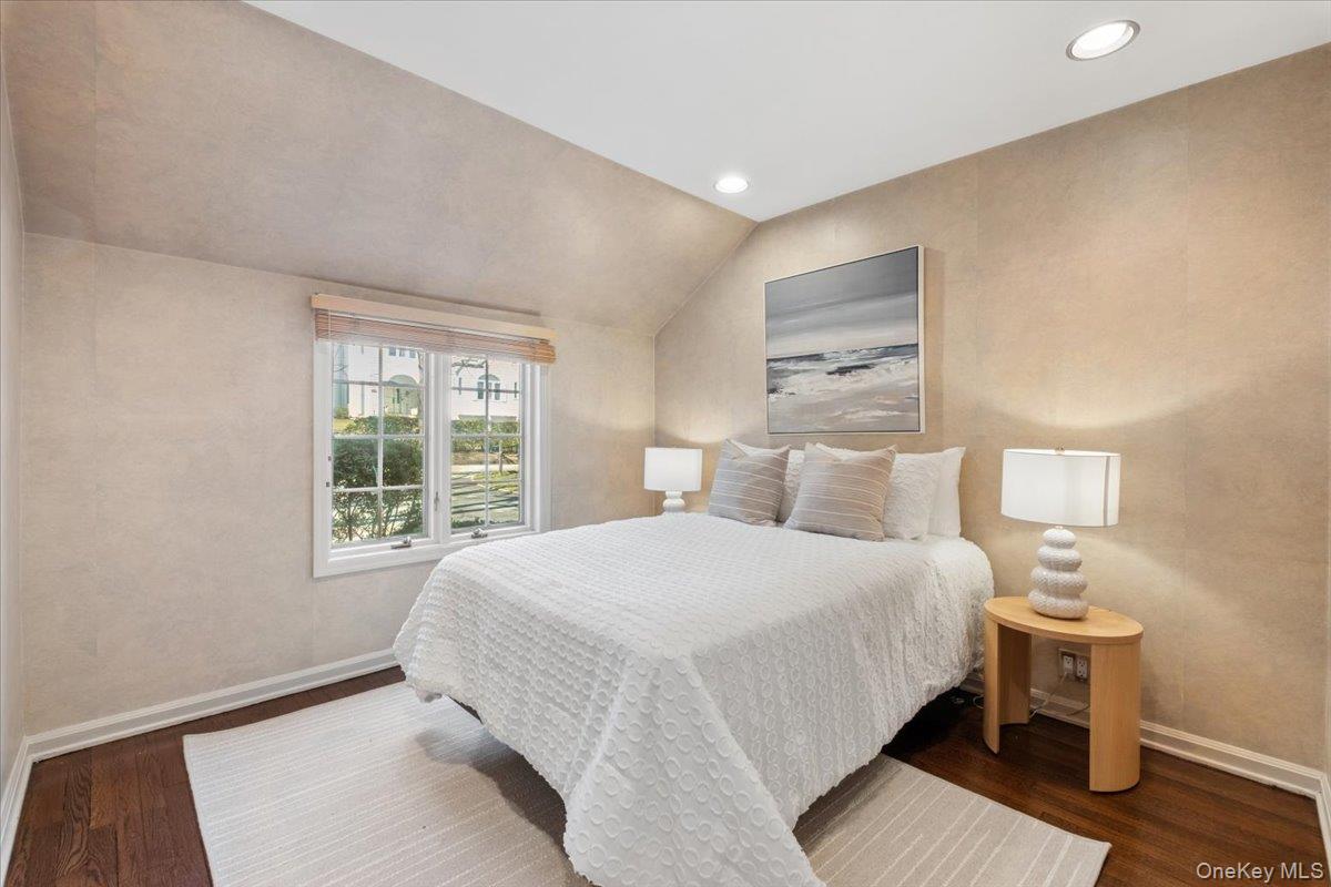 1 Normandy Lane, Scarsdale, NY 10583