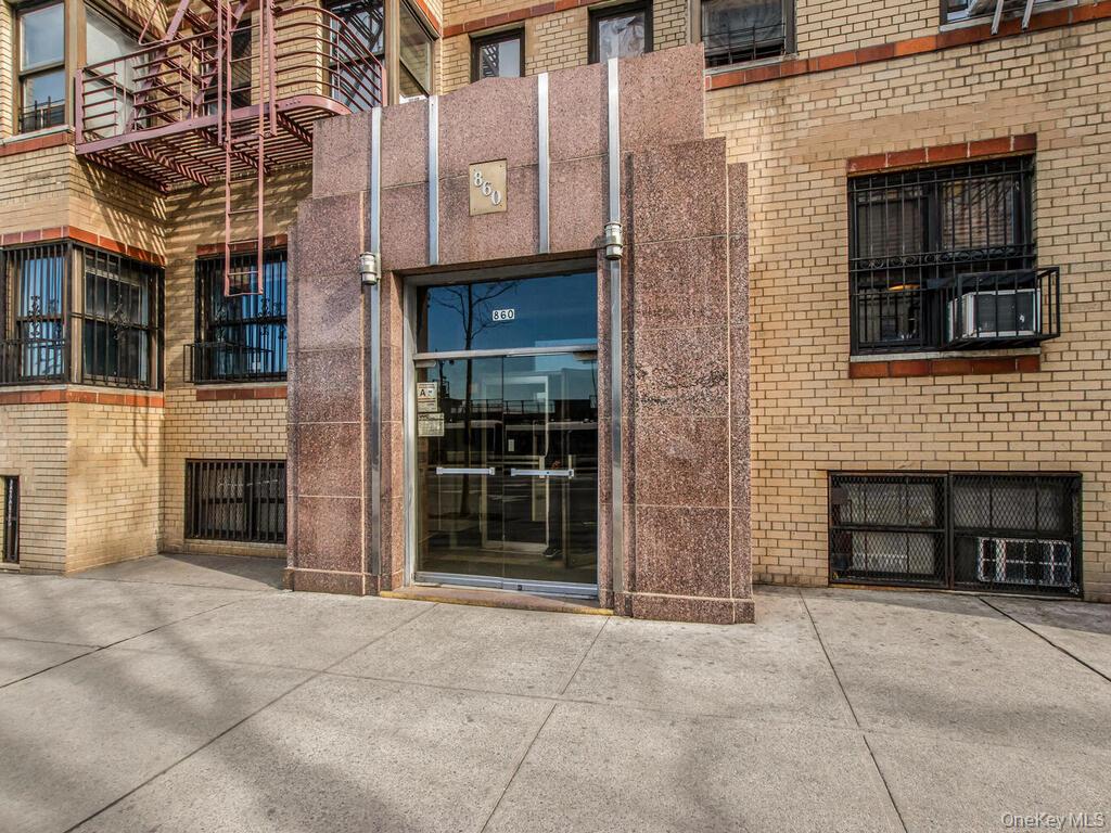860 Grand Concourse # 1i, Bronx, NY 10451