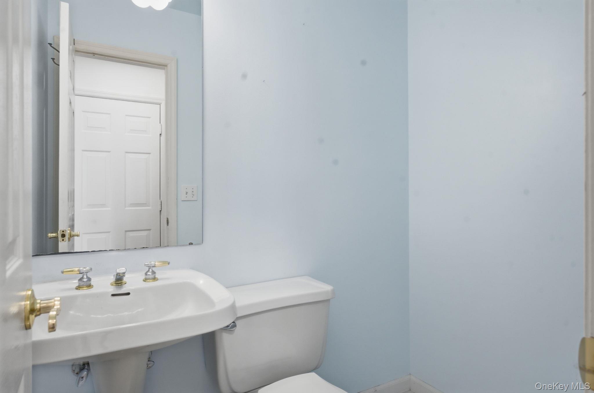 39 Deer Crossing Drive, Fishkill, NY 12524